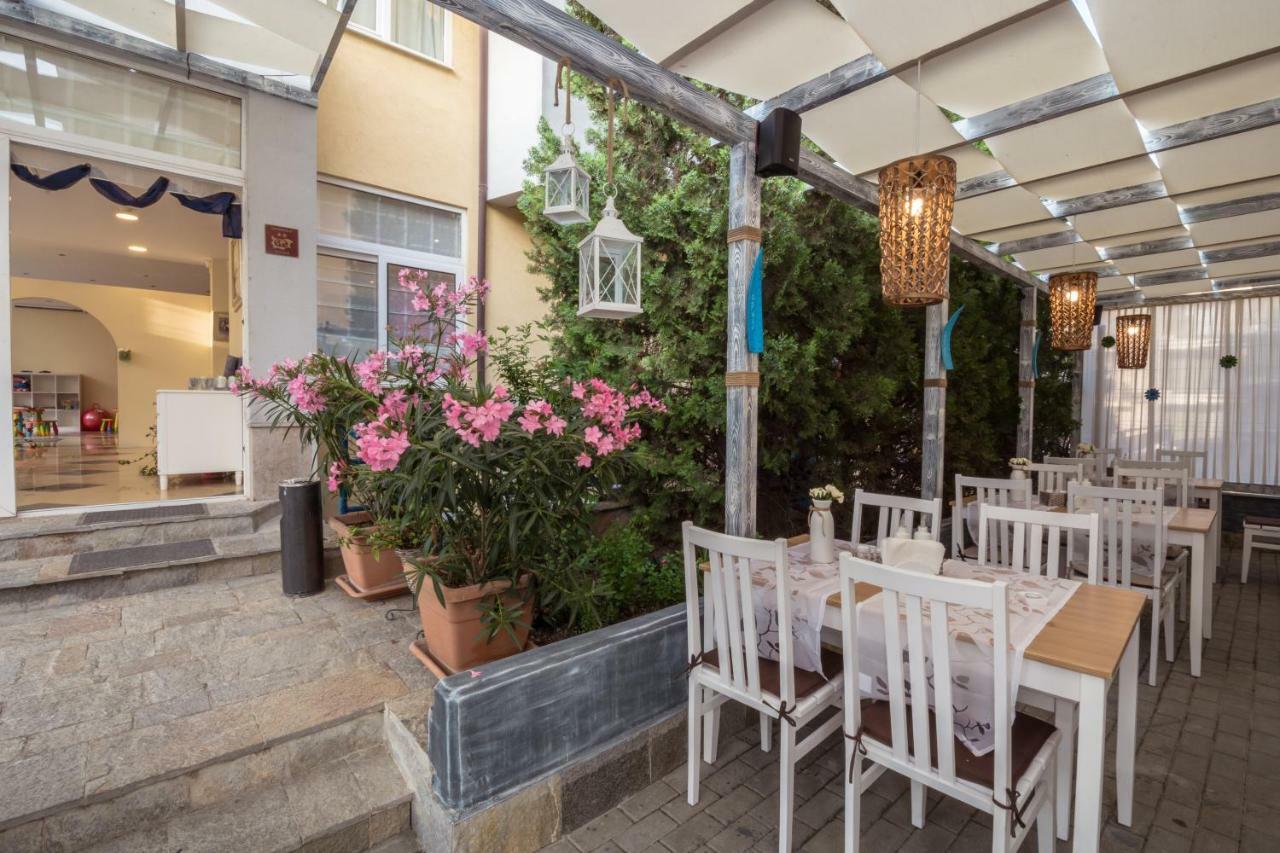 Семеен Хотел Бриз Sozopol Exterior photo