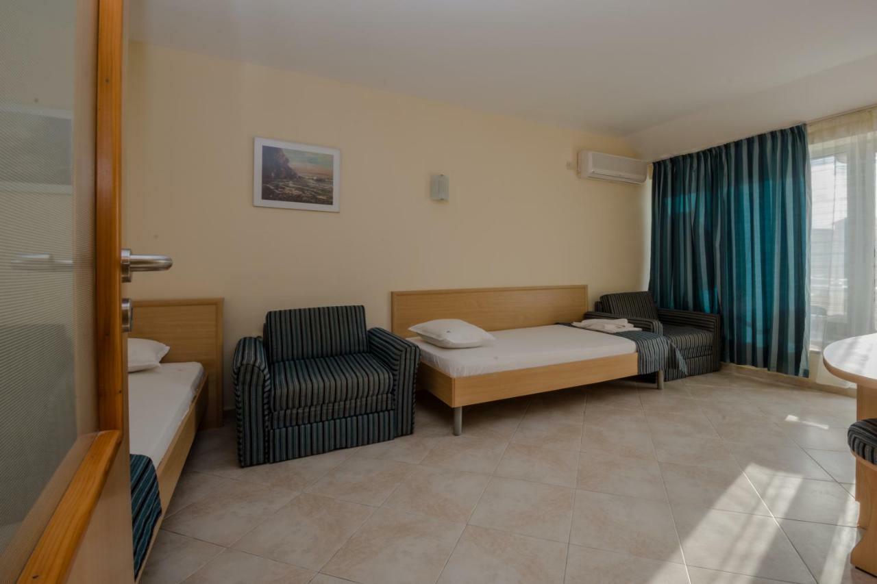 Семеен Хотел Бриз Sozopol Exterior photo